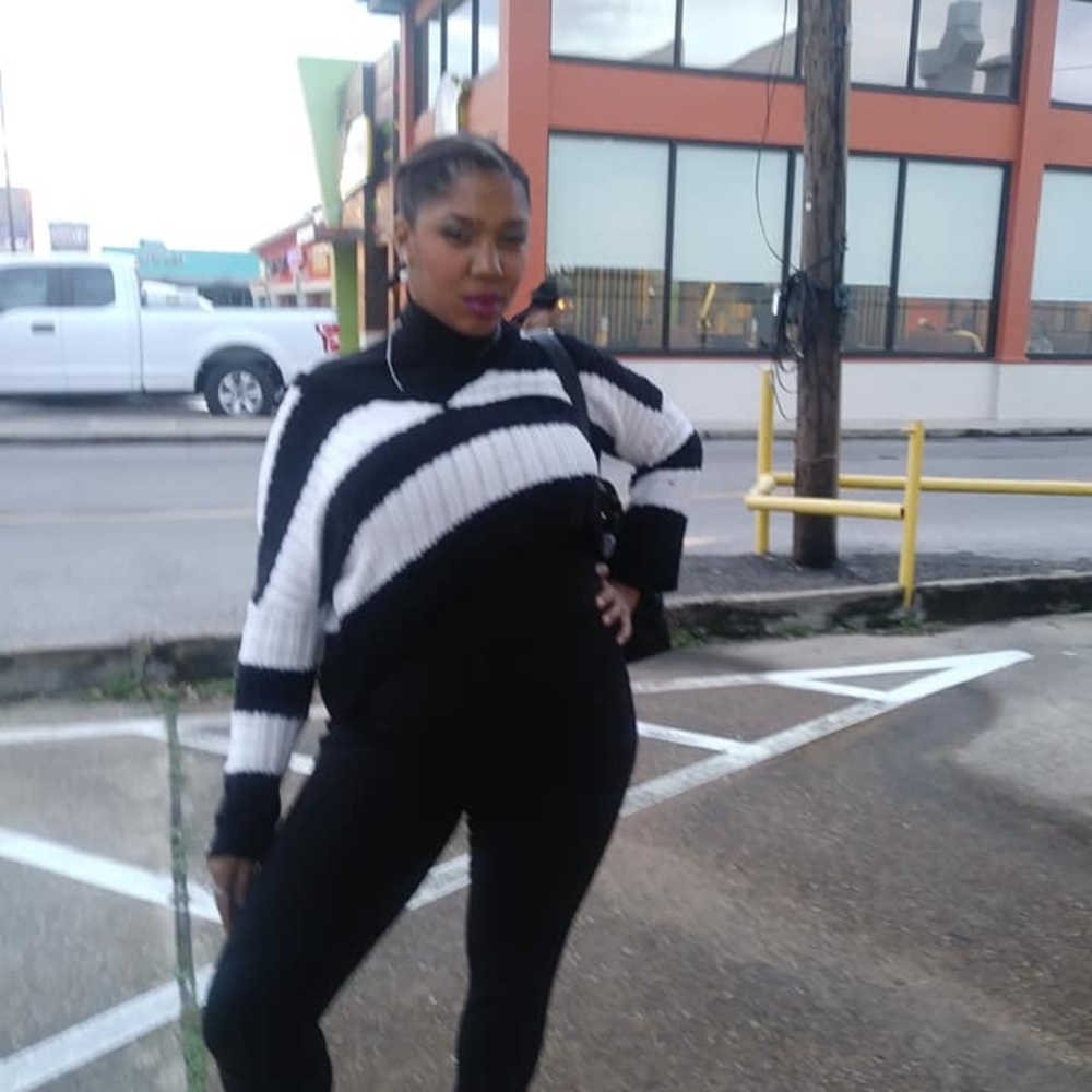 Meet your Posher, Renisha